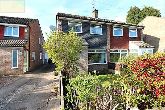 3 Bedroom Semi Detached House For Sale In Iona Way Davyhulme, M41