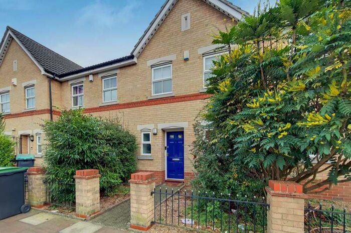 2 Bedroom Terraced House To Rent In Campbell Road, Tottenham, N17