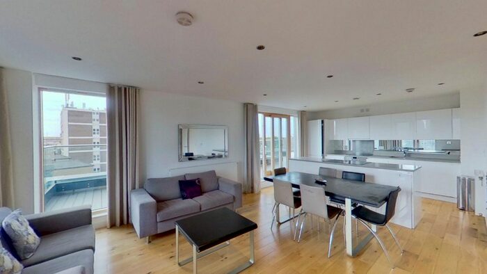 3 Bedroom Flat To Rent In Cobblestone Square, London, E1W