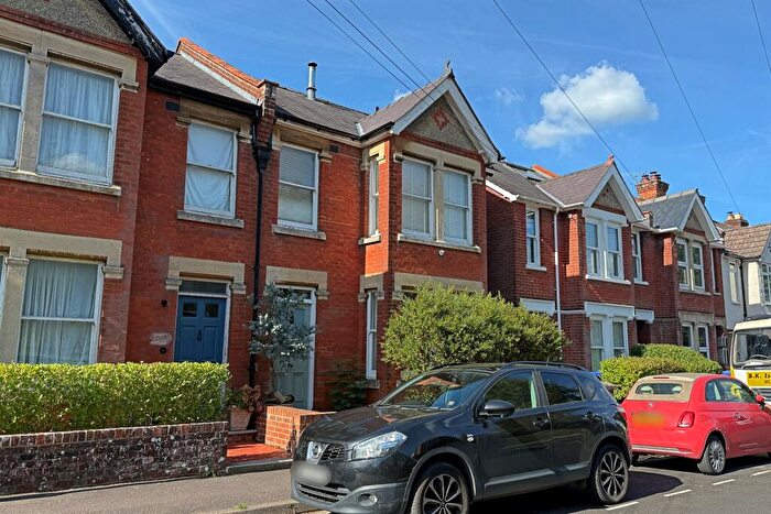 6 Bedroom Semi-Detached House For Sale In Harnham, SP2