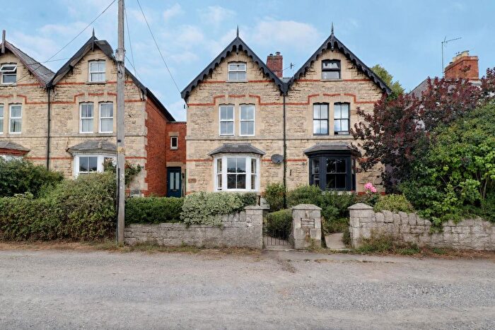 3 Bedroom Semi-Detached House For Sale In Uplands Road, Stroud, GL5