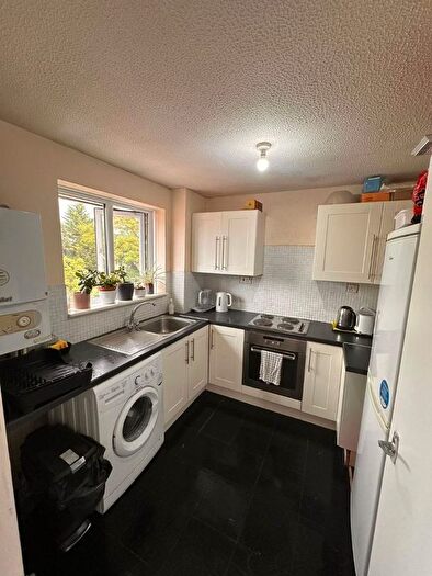 2 Bedroom Flat To Rent In Cambridge Gardens, London, N10
