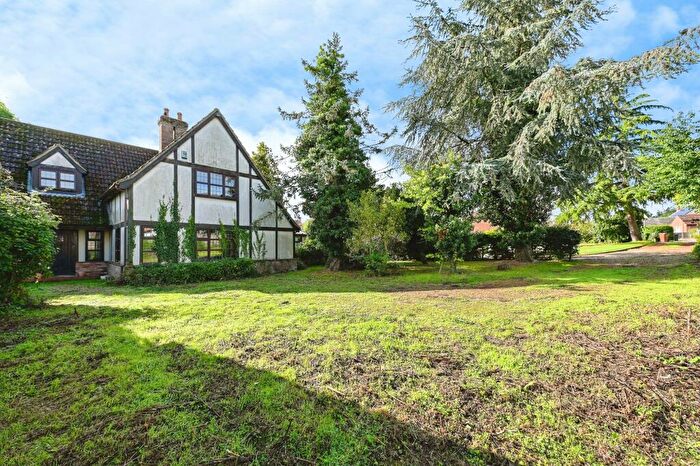 4 Bedroom Detached House For Sale In Hills Road, Saham Hills, Saham Toney, Norfolk, IP25