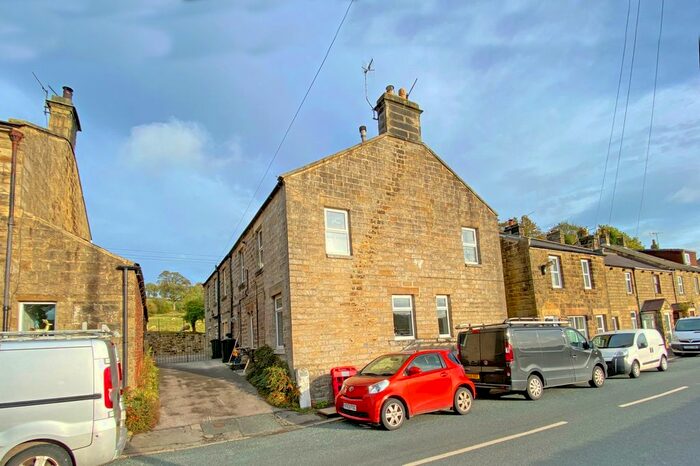 2 Bedroom Flat For Sale In Belle Vue Flats, Low Laithe, Harrogate, HG3