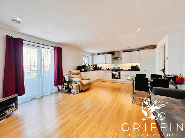 1 Bedroom Flat To Rent In Pullman Square, Grays, RM17