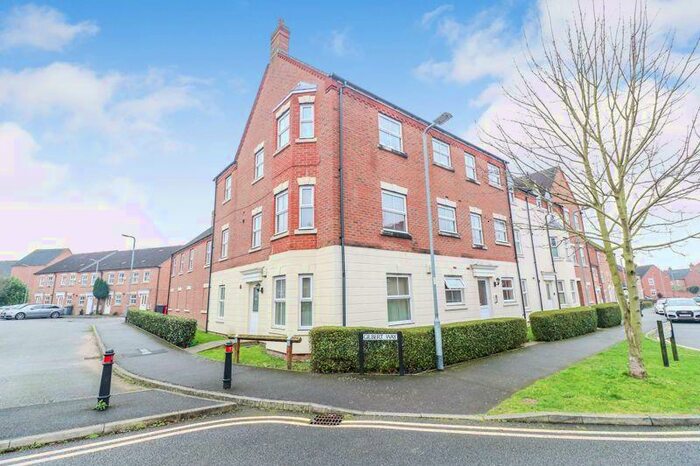 2 Bedroom Block Of Apartments To Rent In Parsons Road, Langley Woods, SL3