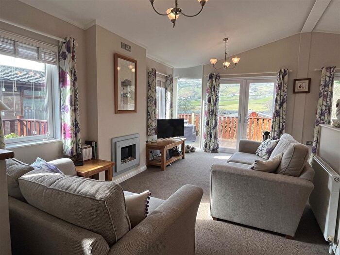 3 Bedroom Mobile/park Home For Sale In Limefitt Holiday Park, Patterdale Road, Windermere, LA23