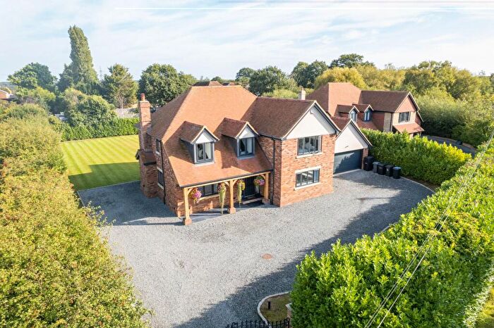 4 Bedroom Detached House For Sale In Chapel Lane, Broad Oak, CT2