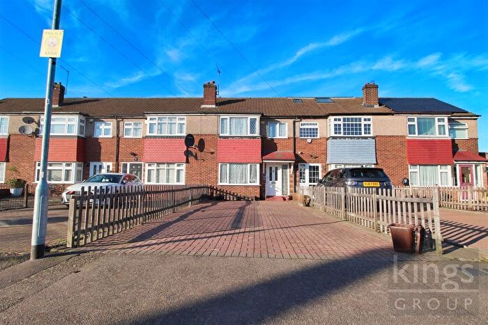 3 Bedroom Terraced House For Sale In Royal Avenue, Waltham Cross, EN8