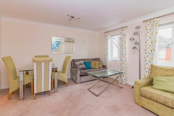 2 Bedroom Flat To Rent In St. Thomas Street, Oxford, OX1