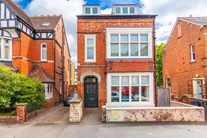 1 Bedroom Flat For Sale In Albany Terrace, Leamington Spa, CV32