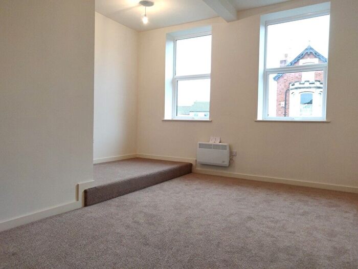 1 Bedroom Flat To Rent In Rockingham Road, Kettering, NN16
