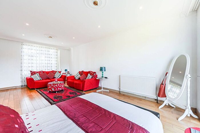 5 Bedroom End Terrace House For Sale In Moordown, Woolwich, London, SE18