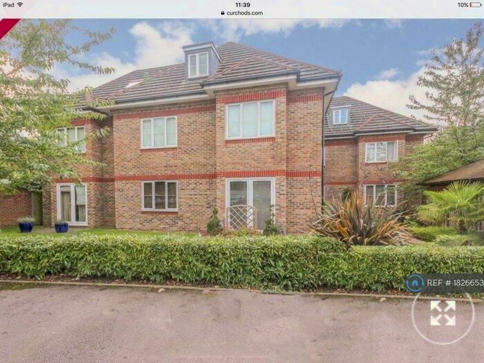 1 Bedroom Flat To Rent In Cobham, Cobham, KT11