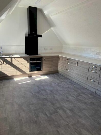 2 Bedroom Flat To Rent In Cantelupe Road, Bexhill-On-Sea, TN40