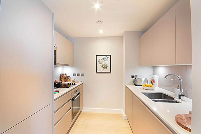 1 Bedroom Flat To Rent In Churchyard Row, Elephant And Castle, London, SE11