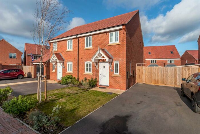 3 Bedroom Semi-Detached House To Rent In Rosemeyer Lane, Castle Donington, Derby, DE74