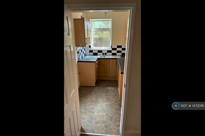 2 Bedroom Terraced House To Rent In Victoria Street, Chesterfield, S45