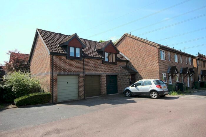 1 Bedroom Flat To Rent In Wensum Drive, Didcot, Oxon, OX11