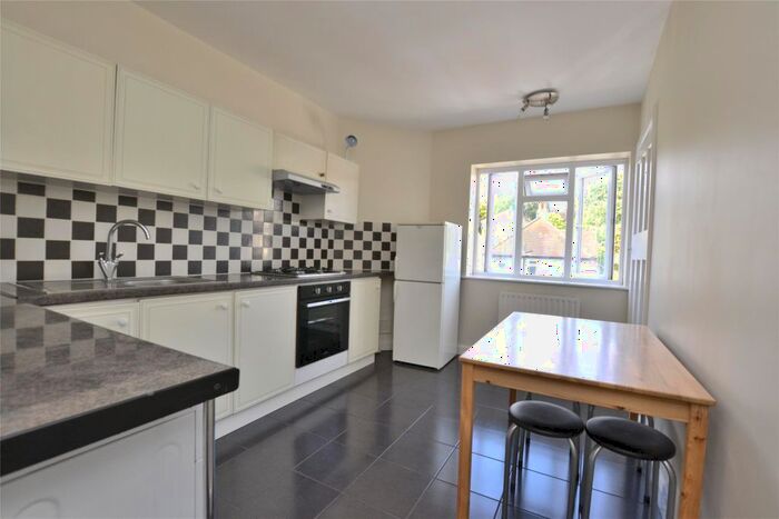 1 Bedroom Flat To Rent In Brighton Road, South Croydon, CR2