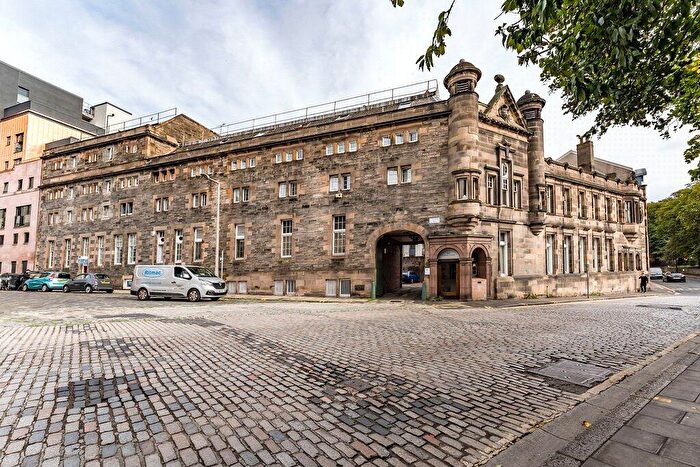 2 Bedroom Flat For Sale In / Couper Street, Leith, Edinburgh, EH6