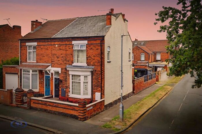 2 Bedroom Semi-Detached House For Sale In Hungerford Avenue, Crewe, CW1