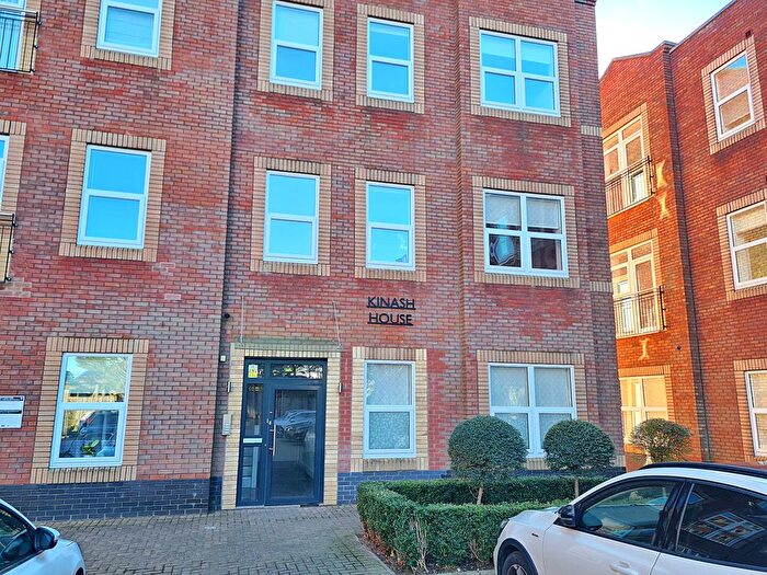 2 Bedroom Flat To Rent In Kinash House, Rugby, CV21