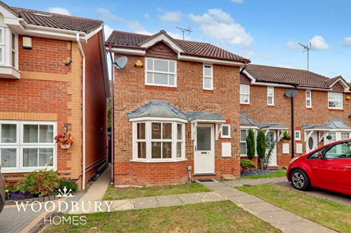 2 Bedroom End Of Terrace House For Sale In Tewkesbury Close, Loughton, IG10