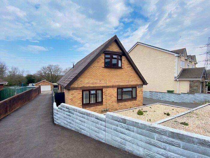 4 Bedroom Detached House For Sale In The Willows, Swn Yr Afon, Kenfig Hill, Bridgend, CF33