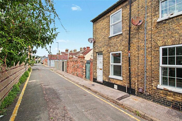 2 Bedroom End Of Terrace House For Sale In Bixley Road, Lowestoft, Suffolk, NR33