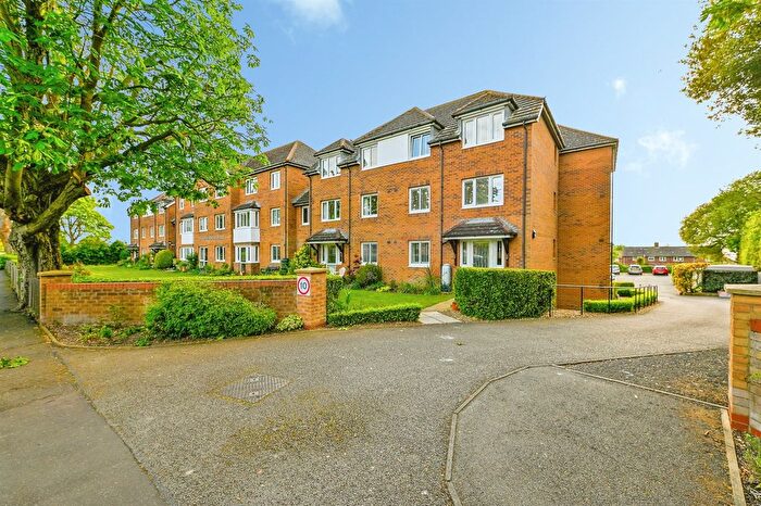 1 Bedroom Flat For Sale In Lyndhurst Court, Hunstanton, PE36