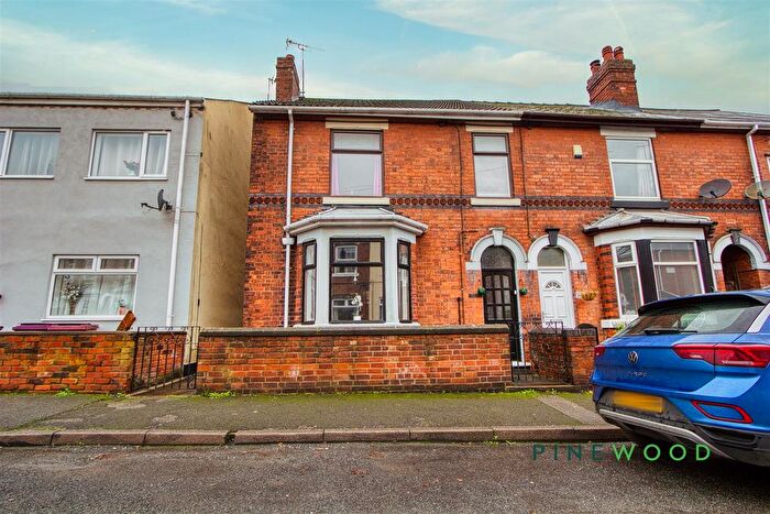 4 Bedroom End Terrace House For Sale In Hunloke Road, Holmewood, Chesterfield, Derbyshiire, S42
