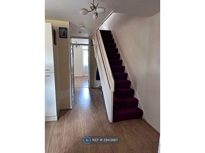 3 Bedroom Terraced House To Rent In Dillotford Avenue, Coventry, CV3