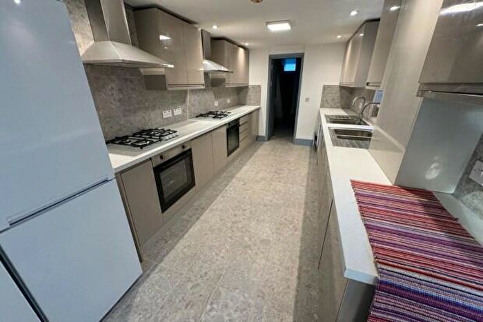 5 Bedroom Terraced House To Rent In Bedford Street Cardiff, CF24