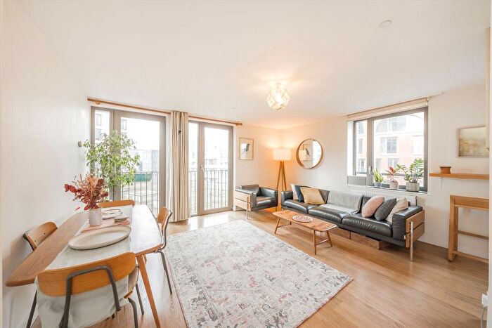 1 Bedroom Flat For Sale In York Way, King's Cross, N1C