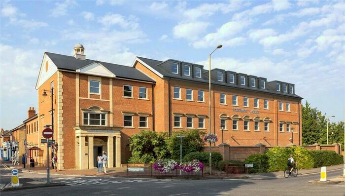 1 Bedroom Apartment To Rent In Chertsey, Surrey, KT16