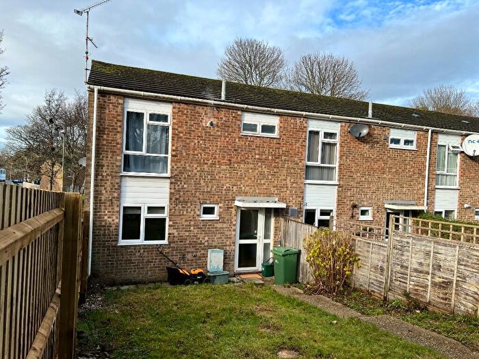 3 Bedroom Terraced House To Rent In Brighton Hill, Basingstoke, Hampshire, RG22