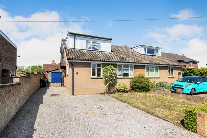 3 Bedroom Semi-Detached Bungalow To Rent In High Street, Blunham, MK44