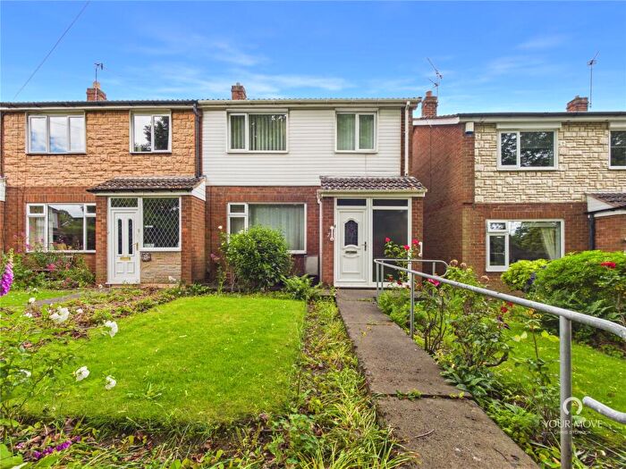 3 Bedroom End Of Terrace House For Sale In Cornmoor Gardens, Whickham, NE16