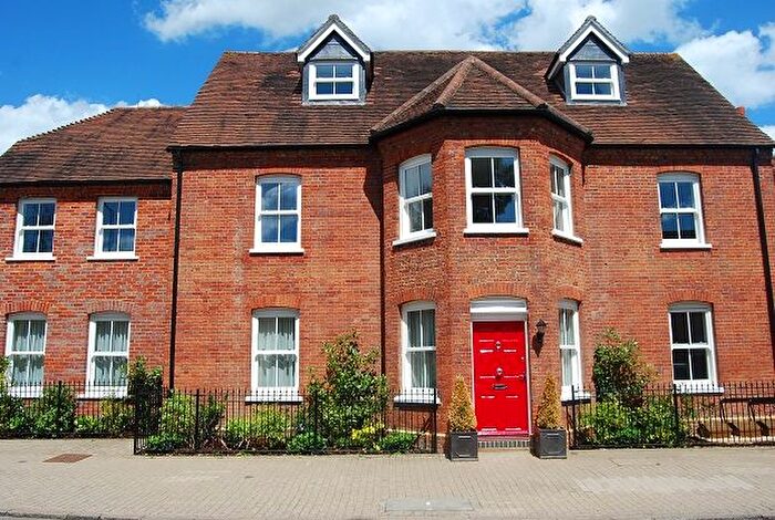 2 Bedroom Flat To Rent In Odeon Parade, High Street, Rickmansworth, WD3