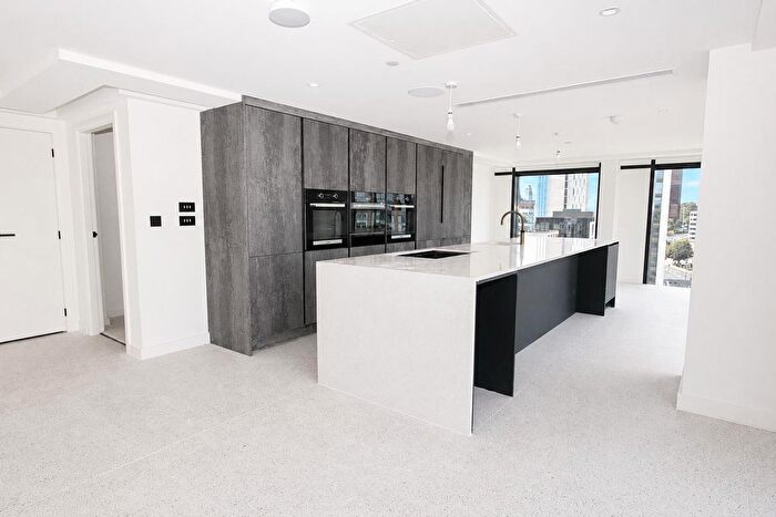 3 Bedroom Flat To Rent In Great George Street, Leeds, LS1