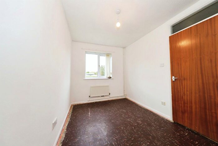 2 Bedroom Semi-Detached House For Sale In Lavender Close, Pendeford, Wolverhampton, WV9