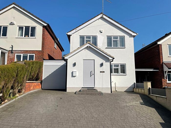 4 Bedroom Detached House For Sale In Sunny Bank, Widmer End, High Wycombe, HP15