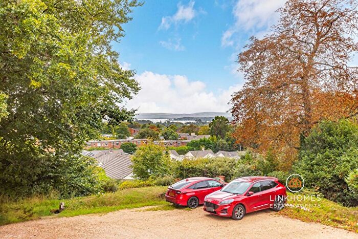 1 Bedroom Flat For Sale In Courtenay Road, Poole, BH14