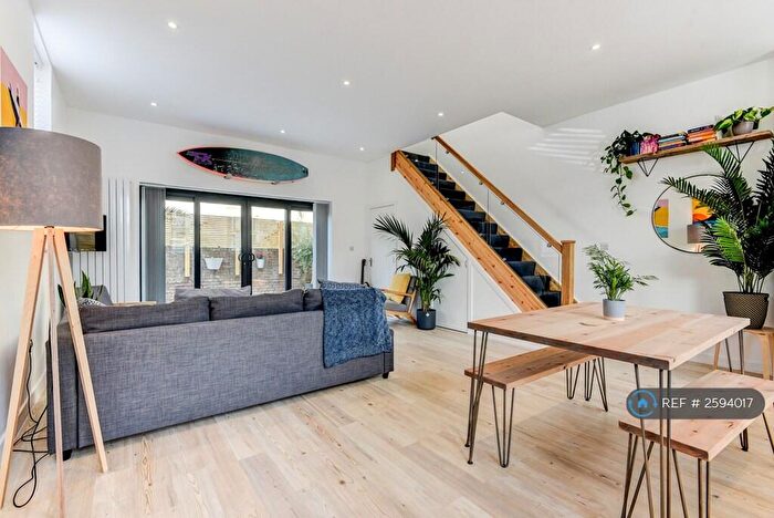 2 Bedroom Semi-Detached House To Rent In Shelley Cottage, Worthing, BN11