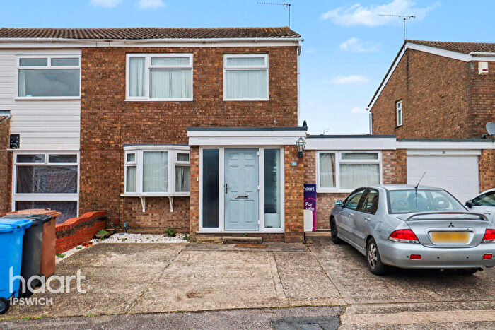 3 Bedroom Semi Detached House For Sale In Maycroft Close, Ipswich, IP1