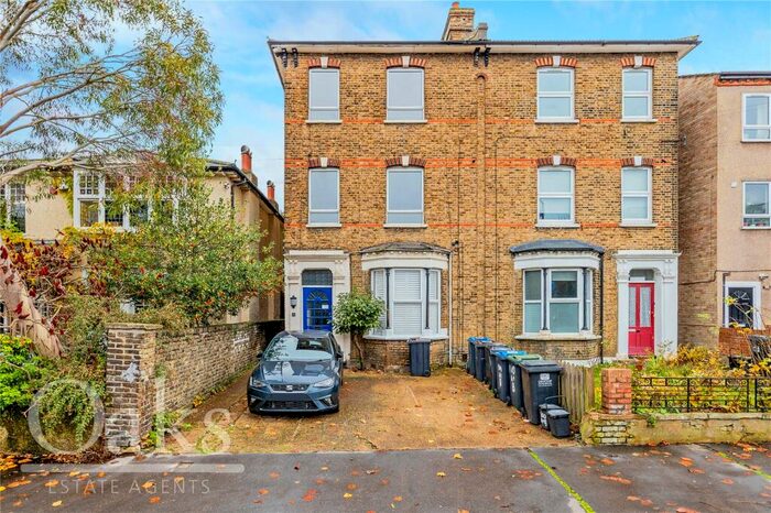 1 Bedroom Apartment To Rent In Clyde Road, Addiscombe, CR0