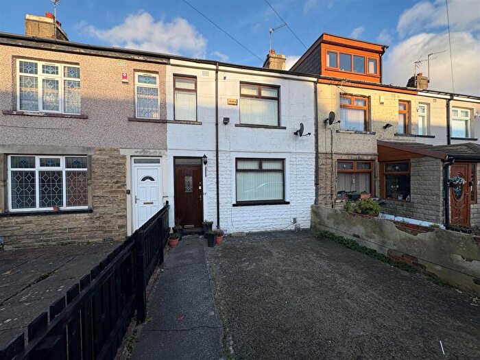 3 Bedroom Terraced House For Sale In Dovesdale Road, Little Horton, BD5