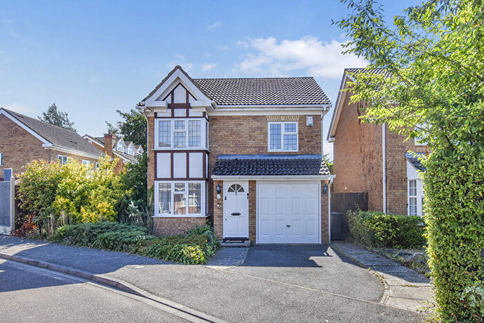3 Bedroom Detached House For Sale In Primrose Close, Biggleswade, SG18