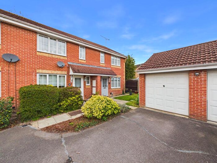 2 Bedroom End Of Terrace House For Sale In Paddick Drive, Lower Earley, RG6
